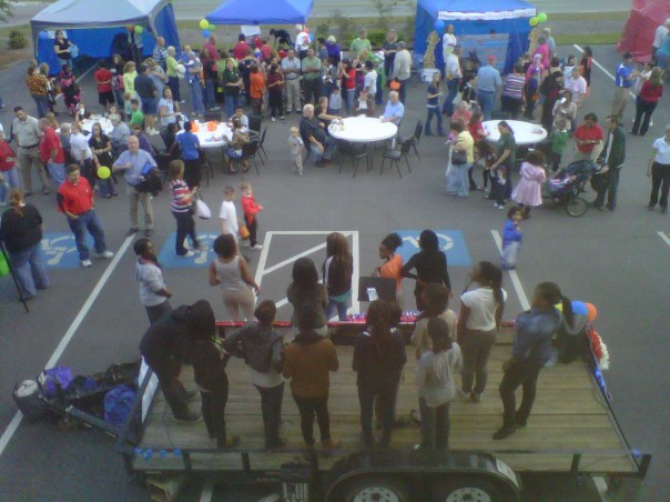 French youth sing at Country Carnival